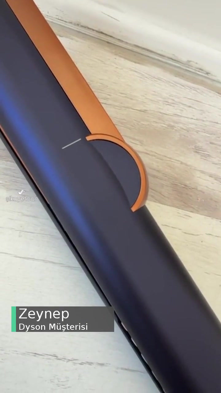 Dyson Düzleştiricide Yanık Kokusu videonun kapak resmi