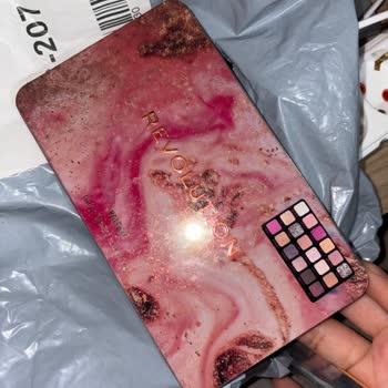 Kırık Gelen Far Paleti Ve İlgisiz Müşteri Hizmetleri