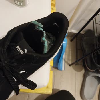 Ayakkabım Kısa Sürede Parçalandı, Mağaza İnceleme Yapmadan Sorumluluğu Bana Yükledi