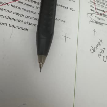 Faber Castell Grip 2011 Kalemde Metal Kısmın Renk Atması Sorunu