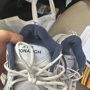 Garanti Kapsamındaki Ayakkabıda Erken Yırtılma Ve Mağaza İlgisizliği