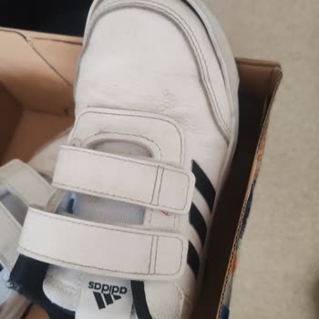 Boyner'den Alınan Adidas Ayakkabı Bir Ayda Açıldı Mağaza Çözüm Sunmadı