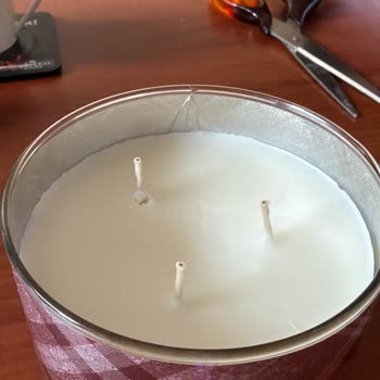 Kırık Ve Çatlak Mumlar, Yetersiz Paketleme Ve İlgisiz Müşteri Hizmetleri