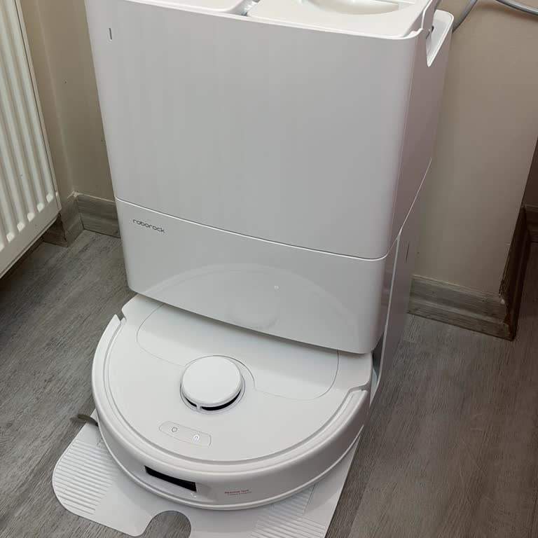 Media Markt'tan Aldığım Robot Süpürge 21 İş Gündür Serviste, Bilgi Alamıyorum