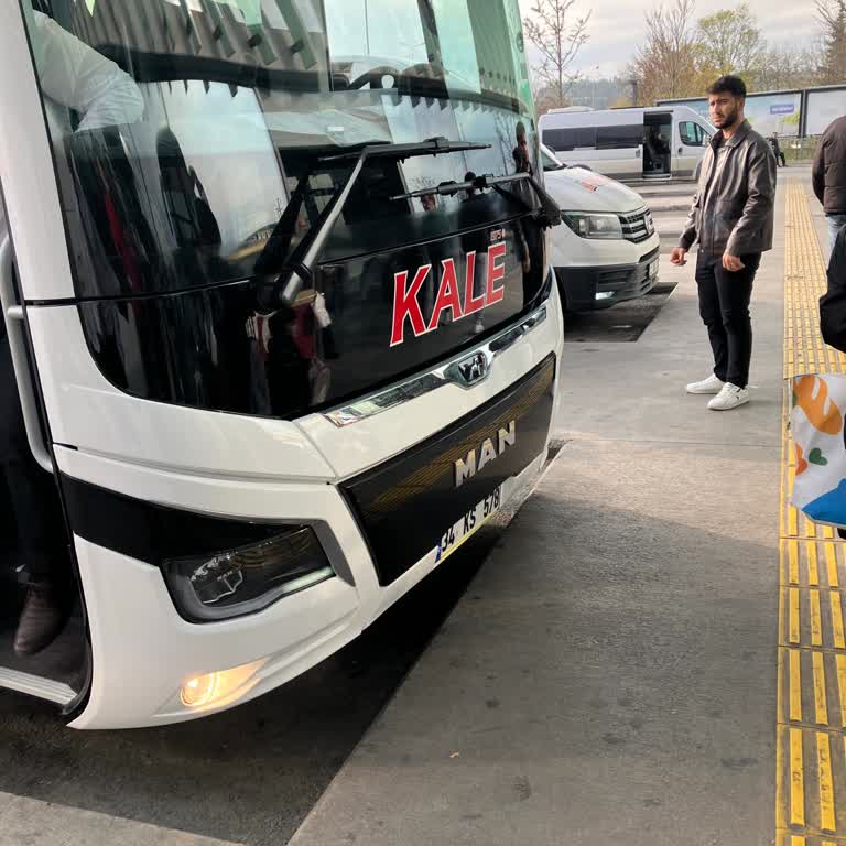 Otobüste Sigara Kokusu Ve Kurallara Uymayan Şoför