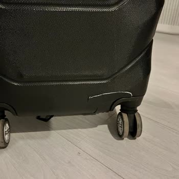 Uçuş Sonrası Kırılan Bavul İçin Destek Talebi Ve Mağduriyet