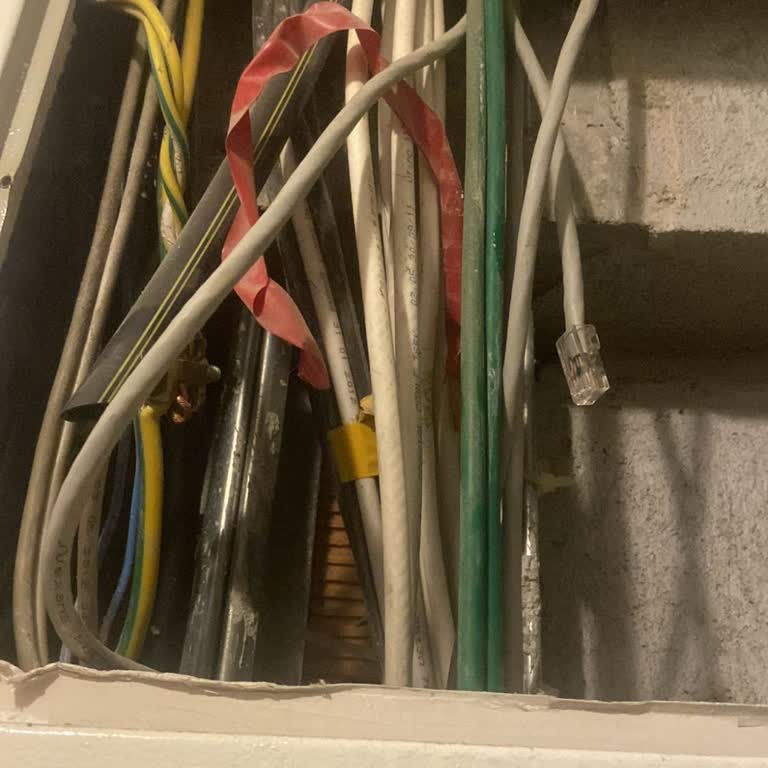 Tekrarlayan Kablo Kesintileri Nedeniyle Sürekli İnternetsiz Kaldık