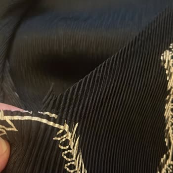 Zafirah Kötü Kıyafet Gönderdi İadeyi Kabul Etmiyor