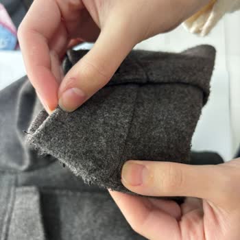 Bershka Ceketimde Tüylenme Ve Mağaza Müdürünün Kırıcı Tavrı Sonrası Çözümsüzlük