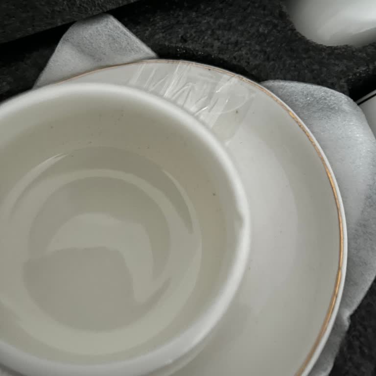 Karaca Züccaciye Kırık Ve Deforme Kahve Fincanları, Müşteri Hizmetlerine Ulaşılamıyor