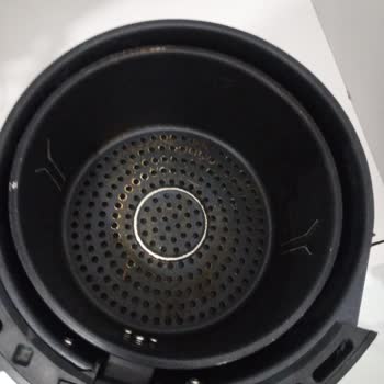 Airfryer'da Çıkmayan Lekeler İçin Çözüm Bekliyorum