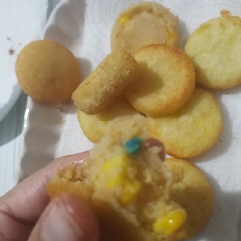 Feast Mısır Kroket İçinde Küf Renkli Yabancı Maddeyle Karşılaştım