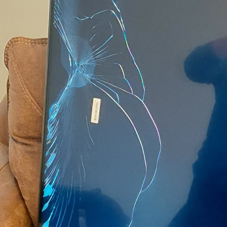 Kırık Televizyon İçin 10 Gündür Çözüm Sunulmuyor, Mağduriyetim Sürüyor