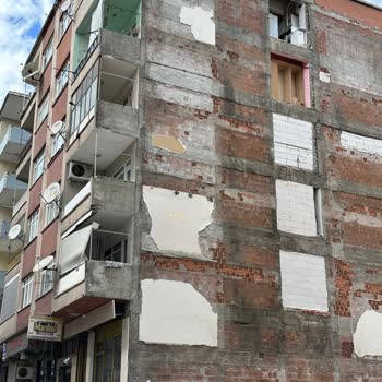 Kentsel Dönüşüm Sırasında Kırılan Panjurum İçin Belediyeden Çözüm Bekliyorum