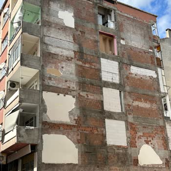 Kentsel Dönüşüm Sırasında Kırılan Panjurum İçin Belediyeden Çözüm Bekliyorum