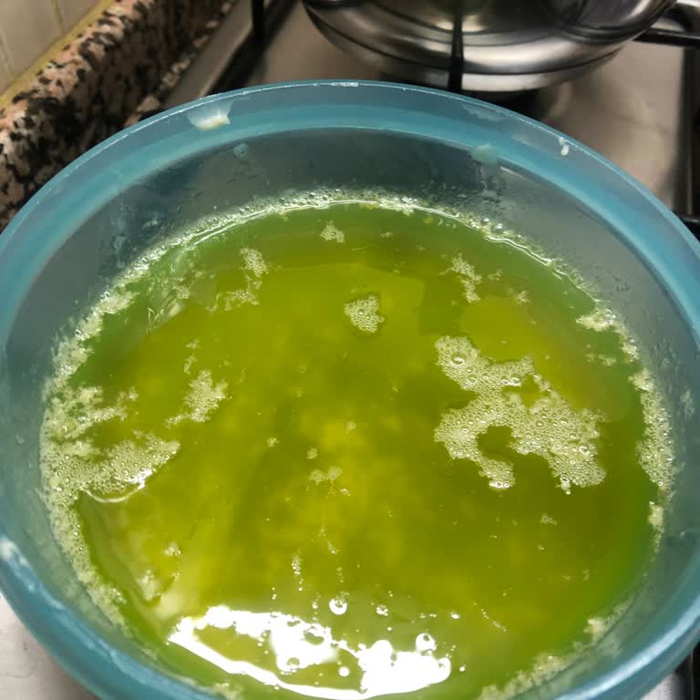 Aldığım Tereyağı Margarin Gibi Kokuyor Ve Tadı Da Çok Kötü