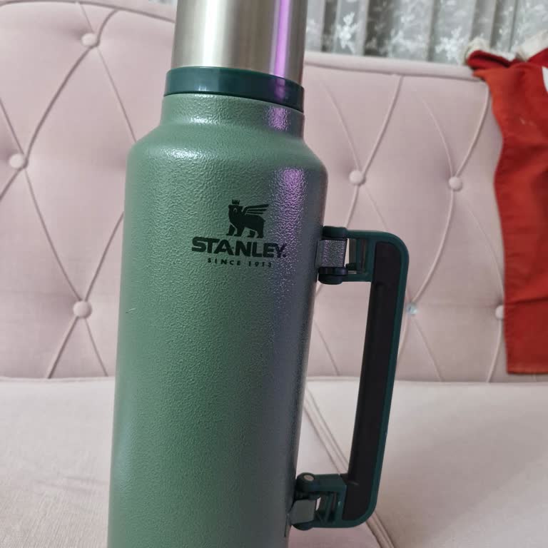 Hepsiburada'dan Aldığım Stanley Termos Soğutuyor