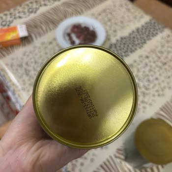 Hurmalı Çikolatadan Kurt Çıkması Ve Yetersiz Mağaza Yaklaşımı