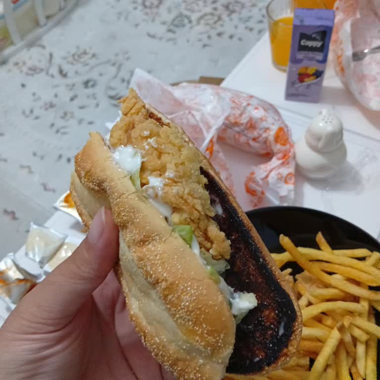 Yanık Ve Bayat Ürünlerle Gelen Siparişe Ücret İadesi Talebi