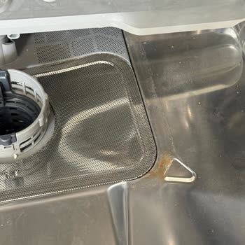 Beko Bulaşık Makinesinde Tekrarlayan Paslanma Ve Çözümsüz Servis Süreci
