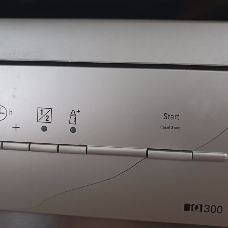 Siemens Bulaşık Makinesinde Tekrarlayan Ön Panel Çatlak Sorunu Çözülmüyor