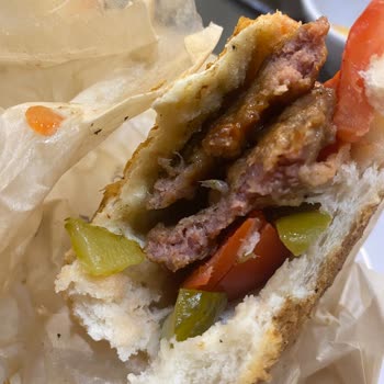 Köfteci Yusuf Pişmemiş Ürün ve İlgisiz Personel Nedeniyle Sağlık Riski