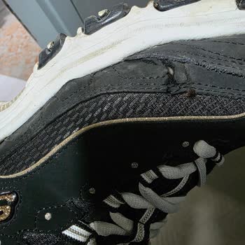 Aldığım Skechers Ayakkabı Hızla Deforme Oldu, Firma Çözüm Sunmuyor