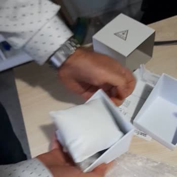 Aldığım Saatin Kutusu Yıpranmış Ve Eksik Gönderildi, Müşteri Hizmetlerine Ulaşamıyorum