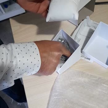 Aldığım Saatin Kutusu Yıpranmış Ve Eksik Gönderildi, Müşteri Hizmetlerine Ulaşamıyorum