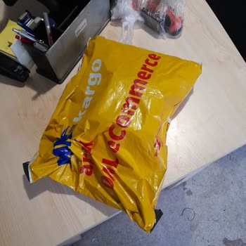 Aldığım Saatin Kutusu Yıpranmış Ve Eksik Gönderildi, Müşteri Hizmetlerine Ulaşamıyorum