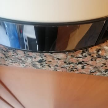 Kettle'ın Kusurlu Aynalı Şeridi Servisten Çözülmeden Geri Geldi