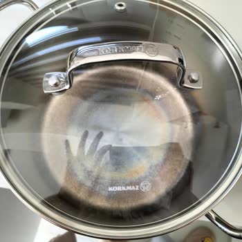 İlk Kullanımda Kararan Ve Lekelenen Korkmaz Tencere Seti Hayal Kırıklığı Yarattı