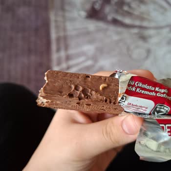 Eti Hoşbeş Ürününden Kurt Çıkması Ve Özür Talebi