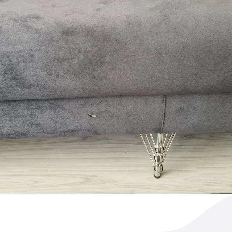 Teslim Edilen Koltuk Takımında Hasar Ve Mağaza İlgisizliği