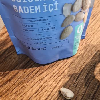 Aldığım Soyulmuş Bademlerin İçinde Çürük Bademlere Rastladım