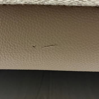 Koltuk Takımındaki Çizik Ve İlgisizlik Mağduriyeti