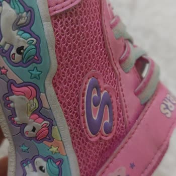 Kısa Sürede Deforme Olan Skechers Bebek Ayakkabısında Değişim Reddi