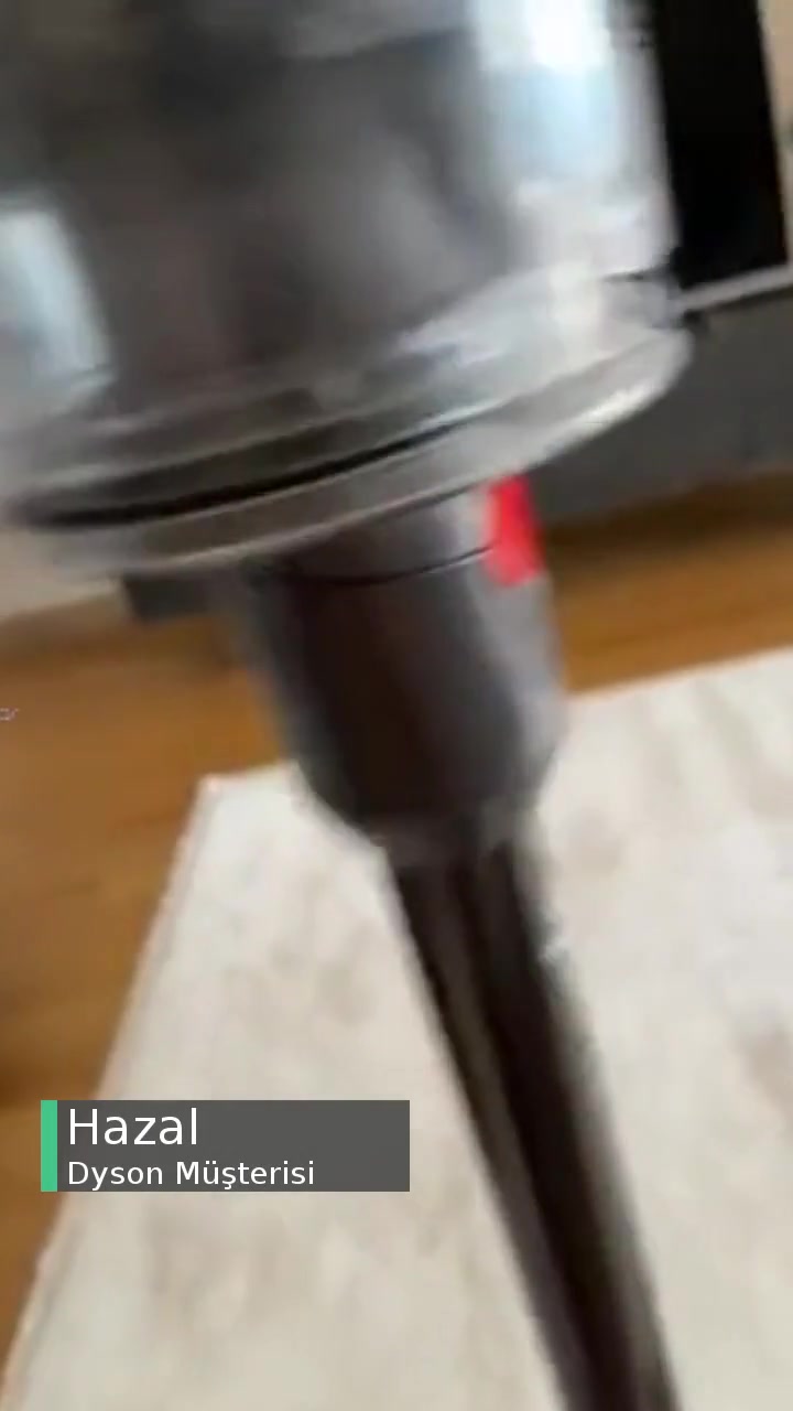 Dyson V12 Oynayan Boru! videonun kapak resmi