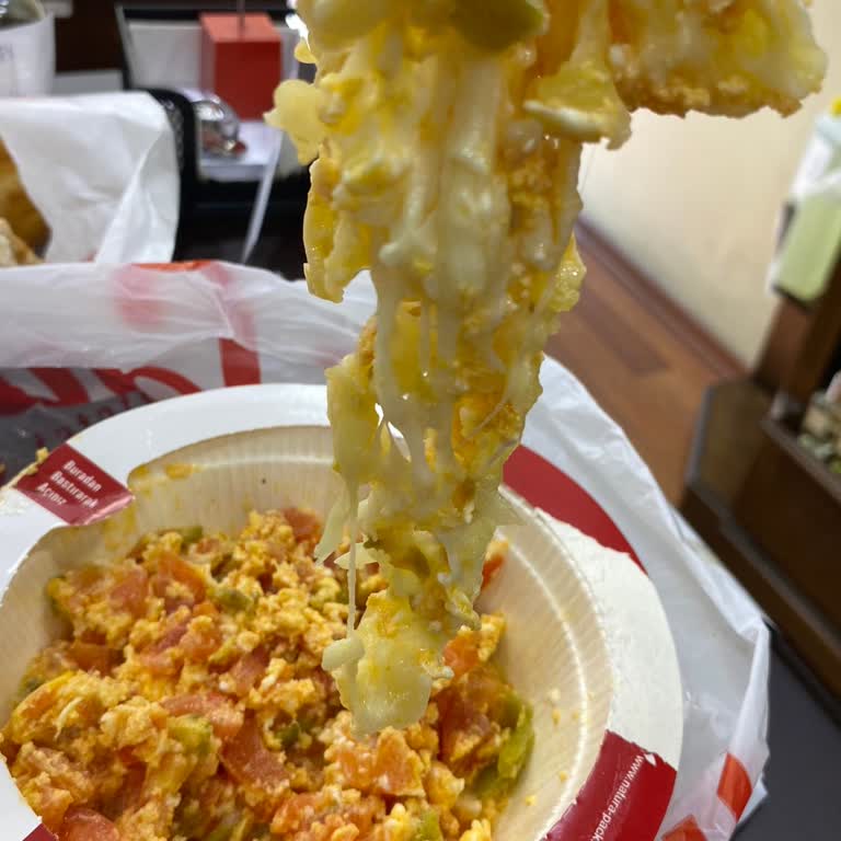 Kötü Kokulu Ve Kalitesiz Menemen: 320 TL’lik Hayal Kırıklığı