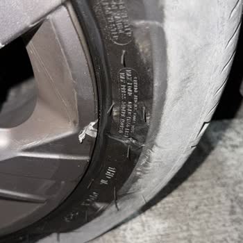 Garenta Küçük Hasara Fahiş Ücret Ve Yetersiz Bilgilendirme Mağduriyeti!