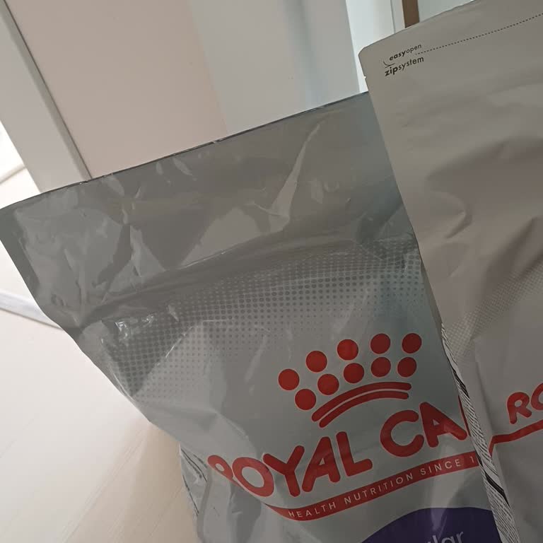 Açılmış Ve İşlem Görmüş Kedi Maması Teslim Edildi, İade Talebim Karşılanmıyor