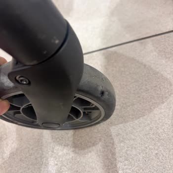 Pregobaby Flex Kabin Model Bebek Arabasının Sol Ön Tekerinde Yarılma Meydana Geldi