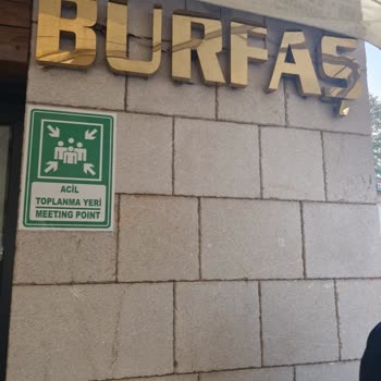 Çamaşır Suyu Lekesi Nedeniyle Kıyafetim Zarar Gördü