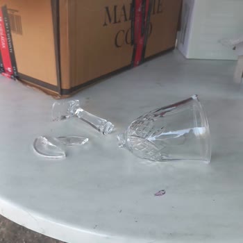 Kırık Gelen Su Bardakları Ve Müşteri Hizmetlerine Ulaşamama Sorunu