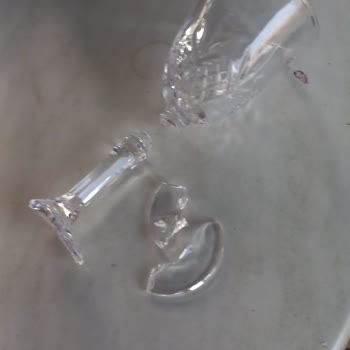 Kırık Gelen Su Bardakları Ve Müşteri Hizmetlerine Ulaşamama Sorunu