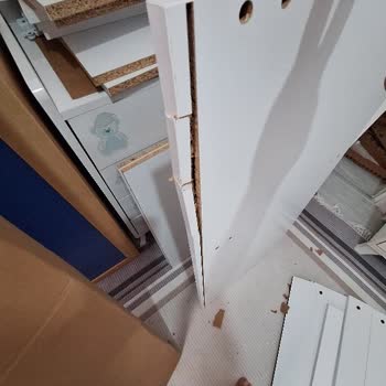 Hasarlı Gelen Gardırop Parçası İçin Geç Teslimat Mağduriyeti
