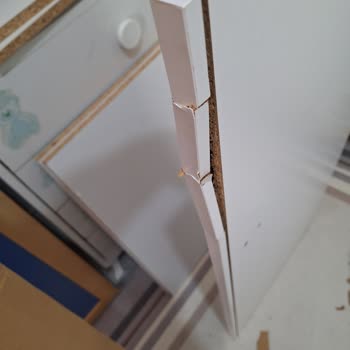 Hasarlı Gelen Gardırop Parçası İçin Geç Teslimat Mağduriyeti