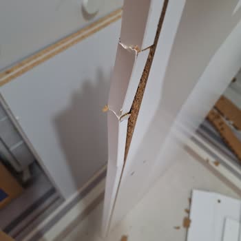 Hasarlı Gelen Gardırop Parçası İçin Geç Teslimat Mağduriyeti