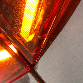 Garanti Kapsamındaki Araçta Orta Stop Lambası Çatlağı Ücretsiz Değiştirilmiyor