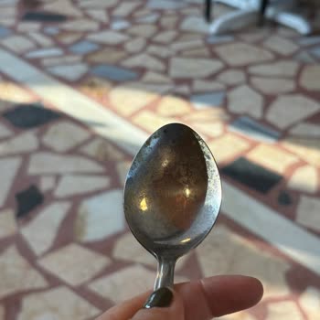 Köfteci Yusuf Gürsu Şubesinde Kaba Davranış Ve Temizlik Sorunları